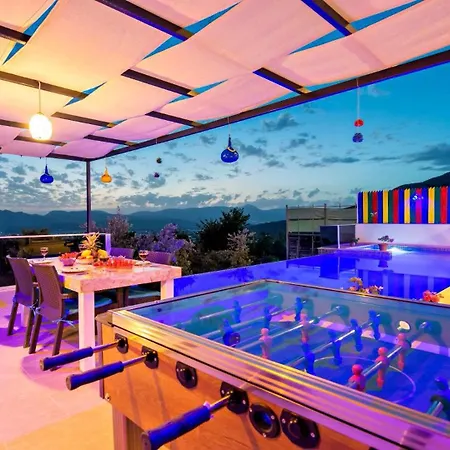 Uzumlu Village 2 Bedroom With Private Pool 빌라 *